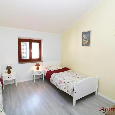 Old Town Rooms And Apartment Guest house 3*