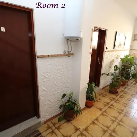 Old Town Rooms And Apartment Guest house