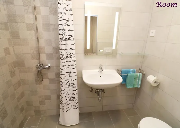 בית הארחה Old Town And 3*